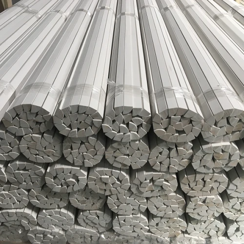 First Class White Primed Wood Small Mouldings Wood Shoe Or Quarter Round For Baseboard